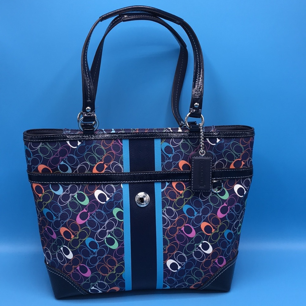 Coach shoulder bag. Preppy all-over logo look.